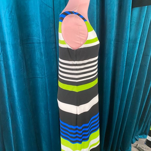 Jessica Howard U - Neckline Striped Maxi Dress - Picture 5 of 8